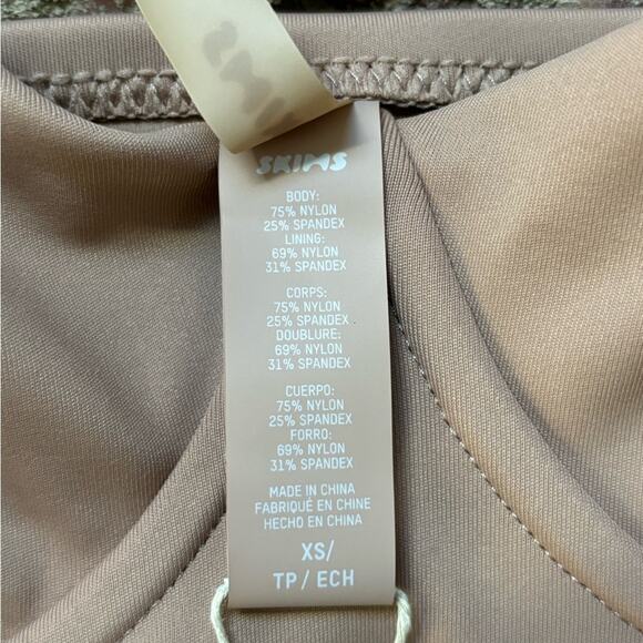 Skims‎ Swim | Nwt Skims Sculpting Swim Ruched Size XS Skirted - Picture 3 of 8